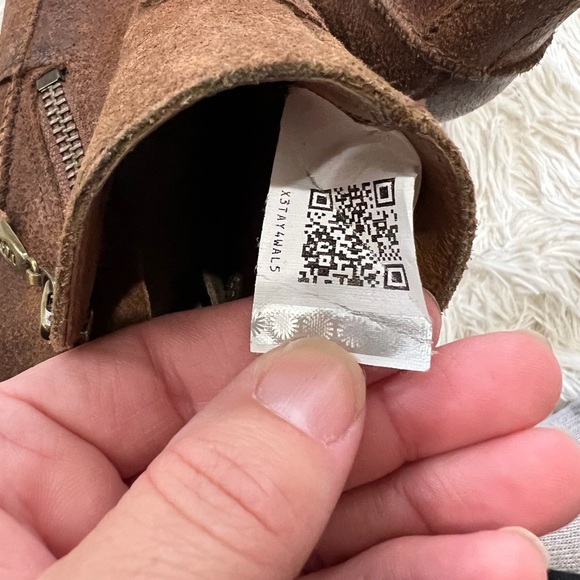 Ugg Myrna Chestnut Wedges Boots - size 6.5 - Picture 3 of 10